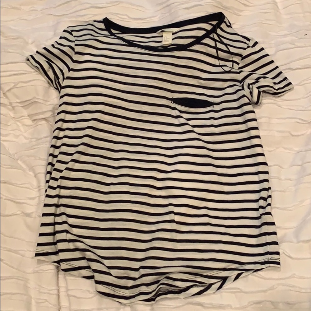 Navy blue and white stripes t shirt
